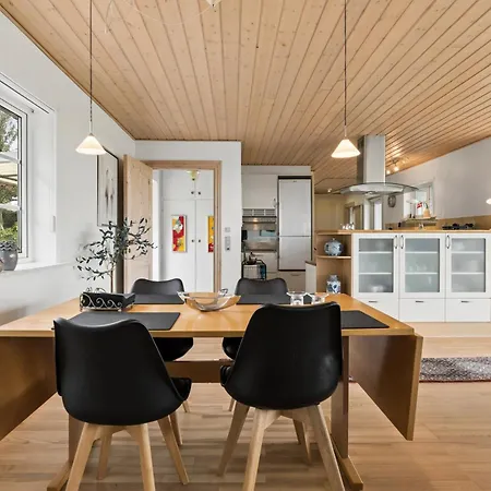 Feriehus Tæt På Vandet På Skønne Als Augustenborg